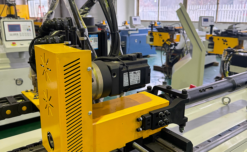 SS-serie volautomatische CNC-pijpbuigmachine SS-serie volautomatische CNC-pijpbuigmachine