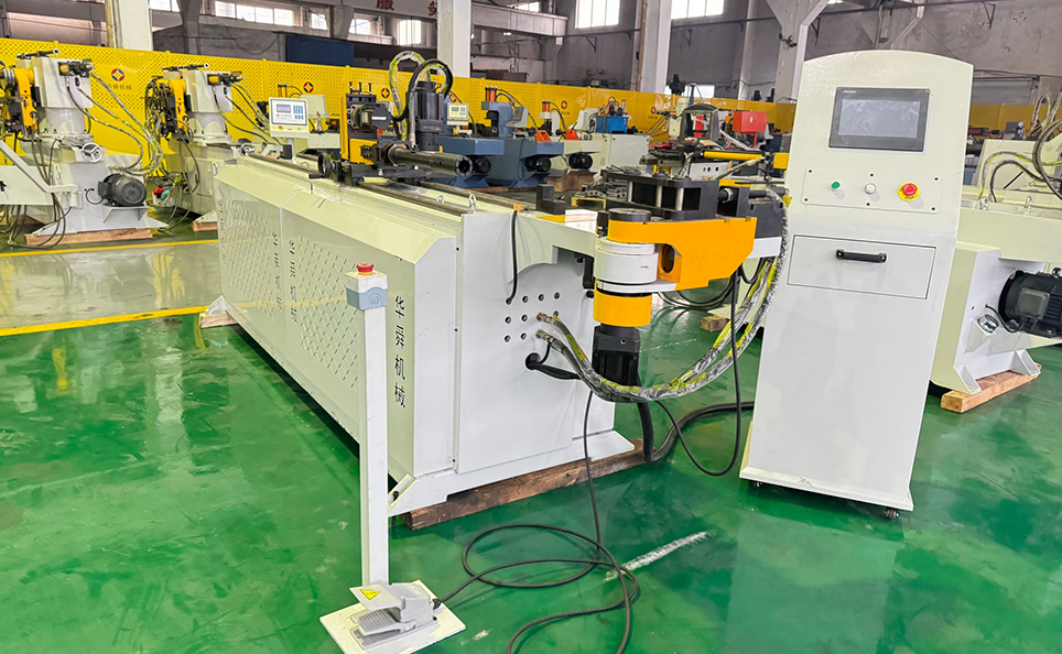 SS-serie volautomatische CNC-pijpbuigmachine SS-serie volautomatische CNC-pijpbuigmachine