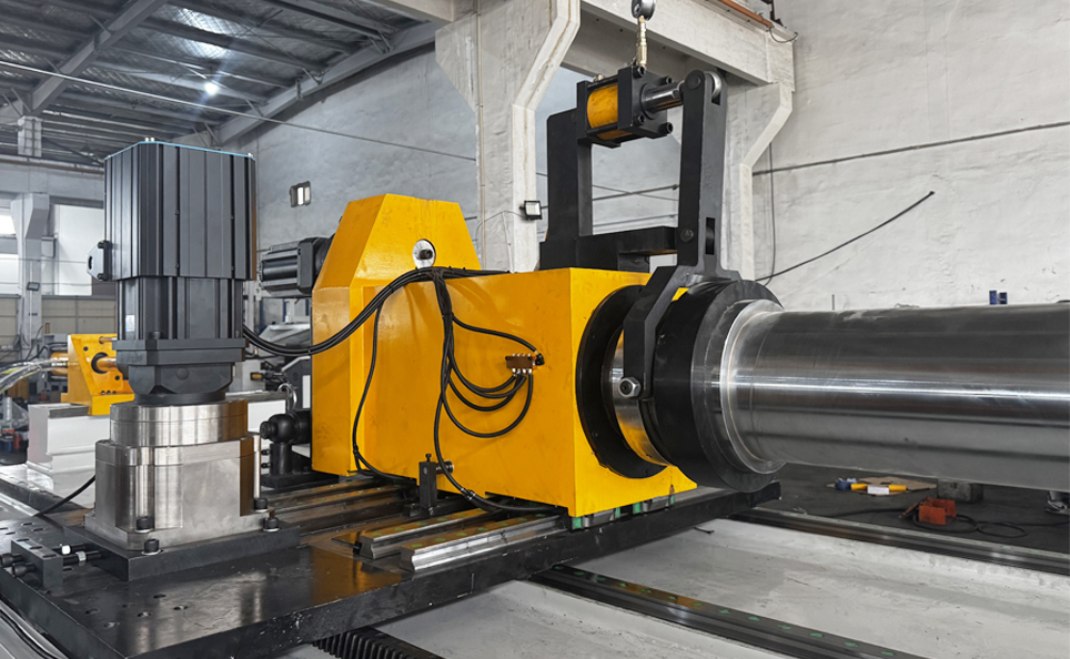 CNC L-serie volautomatische buisbuigmachine met servohydraulische bediening CNC L-serie volautomatische buisbuigmachine met servohydraulische bediening