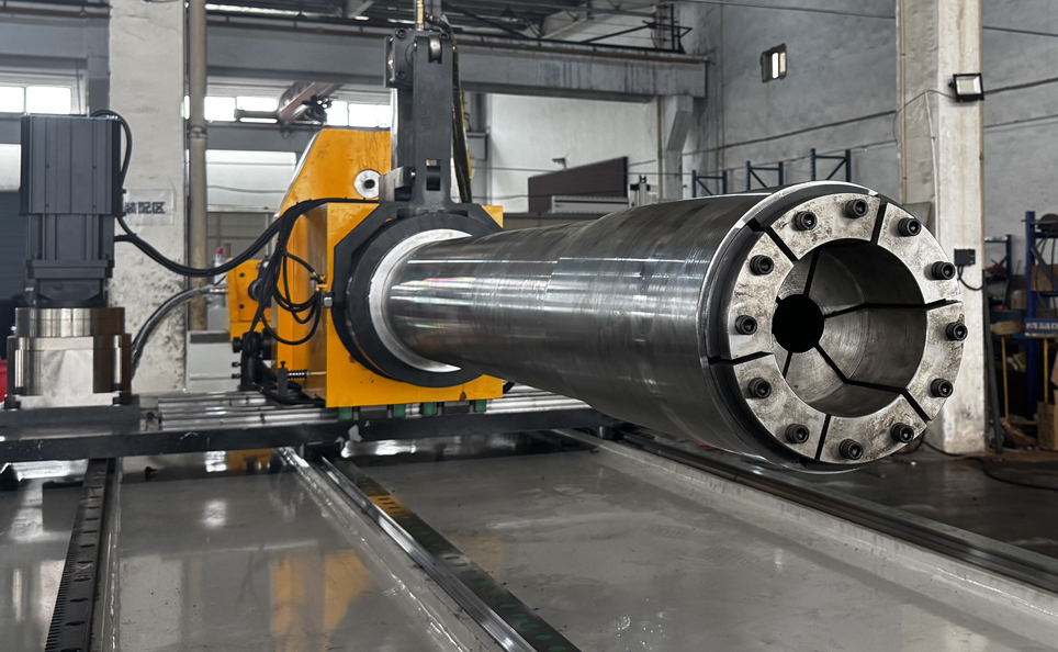 CNC L-serie volautomatische buisbuigmachine met servohydraulische bediening CNC L-serie volautomatische buisbuigmachine met servohydraulische bediening