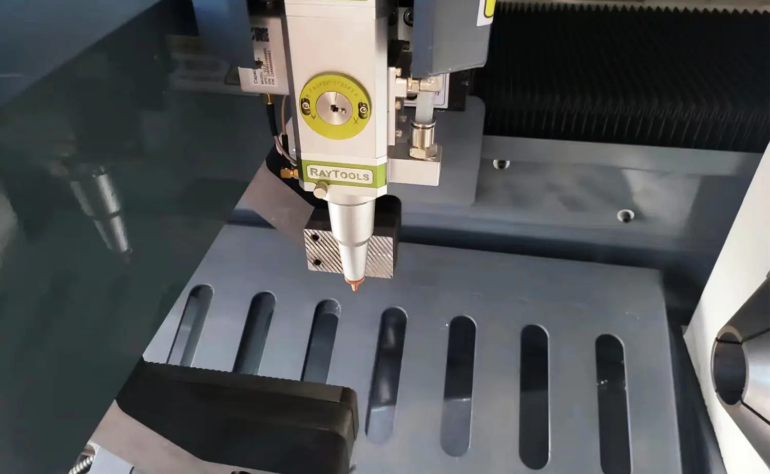 MCJG160 Zeer nauwkeurige laserbuissnijmachine MCJG160 Zeer nauwkeurige laserbuissnijmachine
