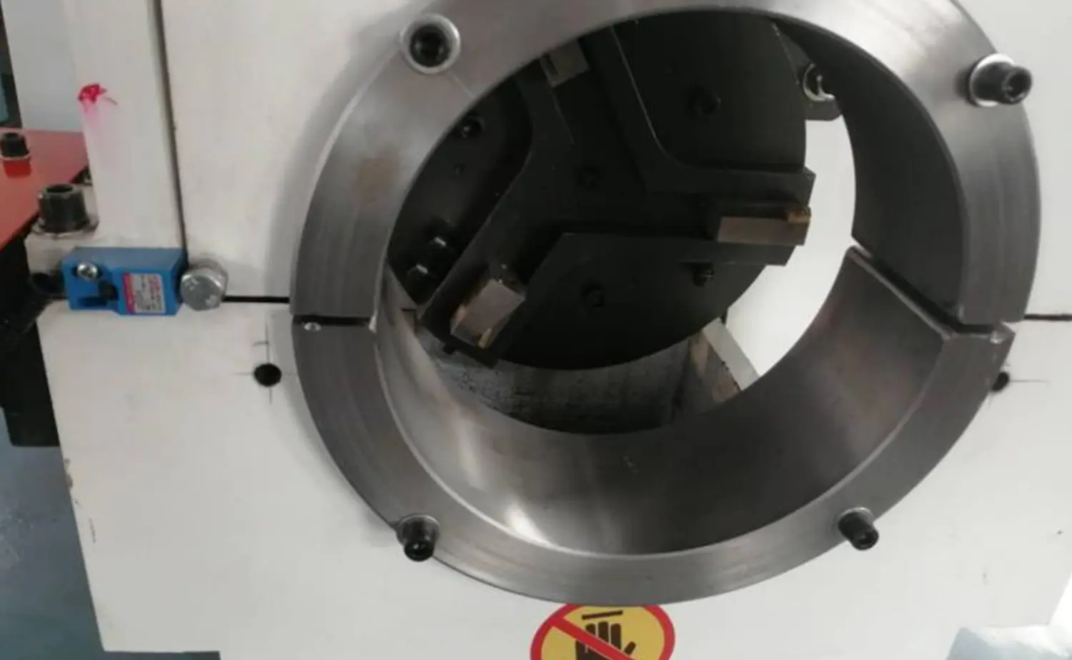 EF PV2-serie afschuinmachine met enkele balhoofdbuis voor metalen buizen EF PV2-serie afschuinmachine met enkele balhoofdbuis voor metalen buizen