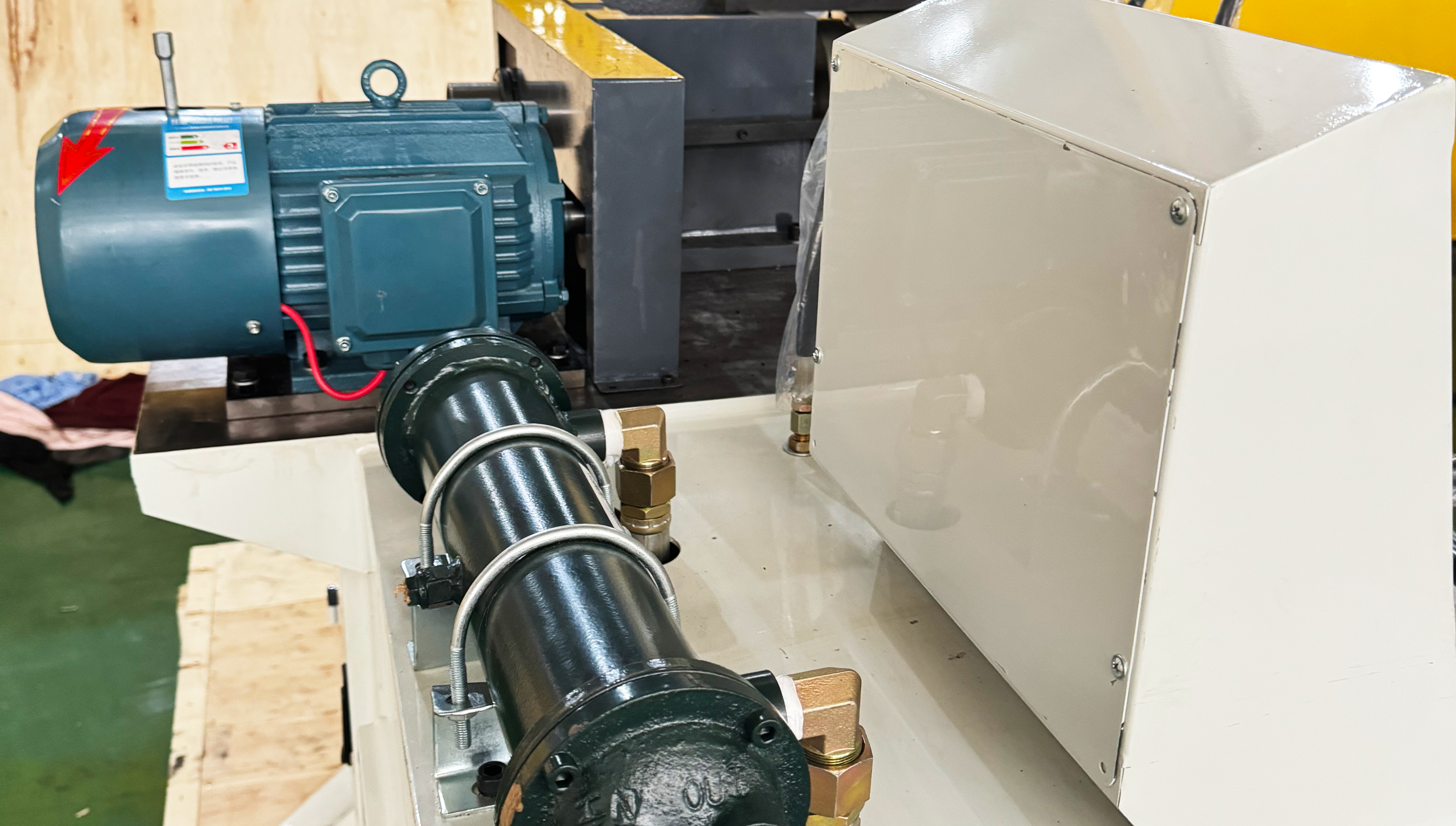TM-S-40/60/80 Zeer efficiënte automatische buissluitmachine TM-S-40/60/80 Zeer efficiënte automatische buissluitmachine