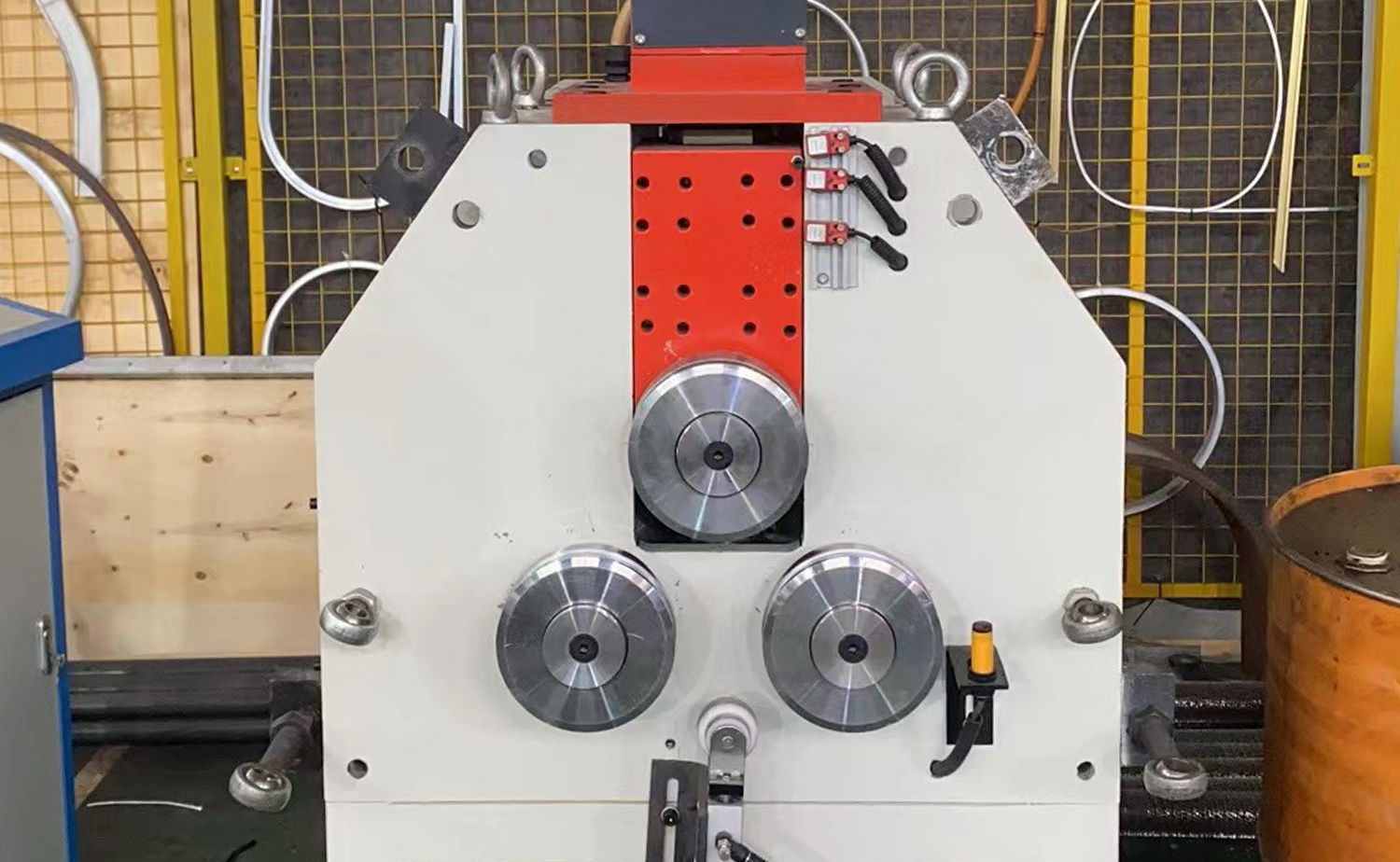 CNC-serie buisrolbuigmachine voor metalen profielen
