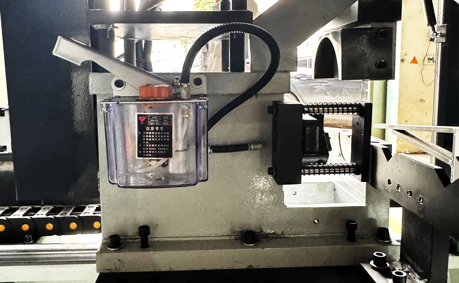 DEF80CNC-serie servobuisafschuinmachine met hoge stabiliteit
