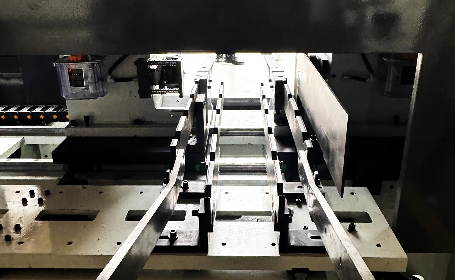 DEF80CNC-serie servobuisafschuinmachine met hoge stabiliteit