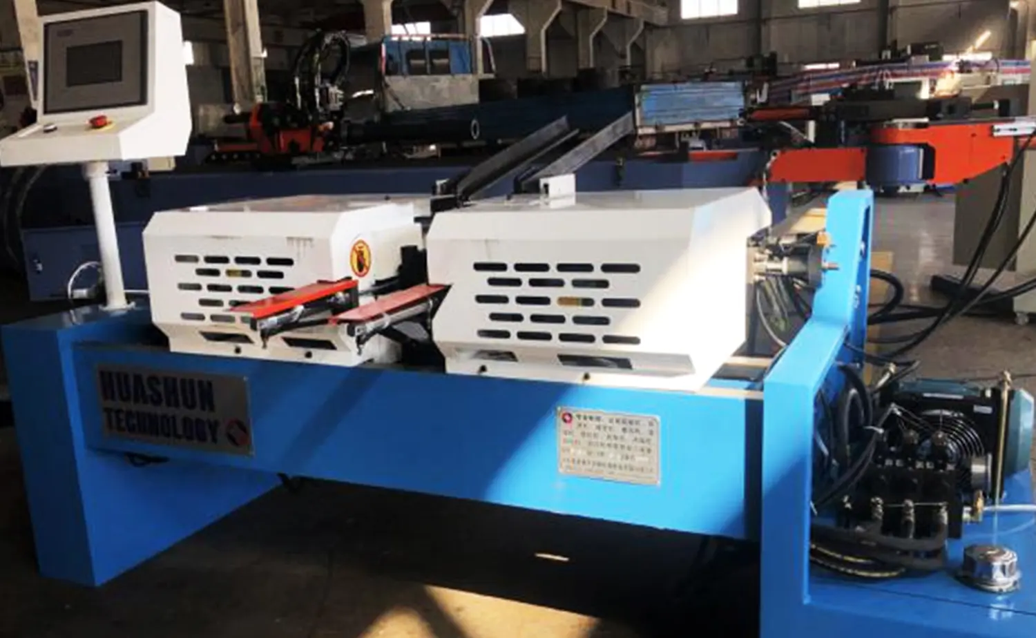 DEF PV-serie hydraulische buisafschuinmachine met dubbele kop DEF PV-serie hydraulische buisafschuinmachine met dubbele kop