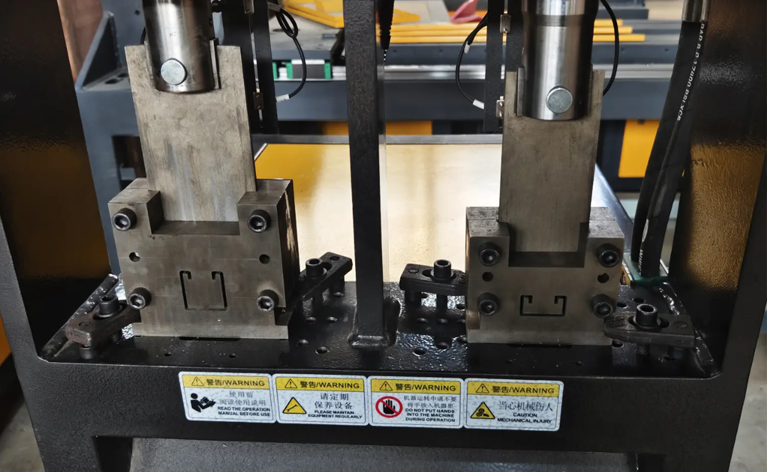 HS-P-100-2P Halfautomatische ponsmachine