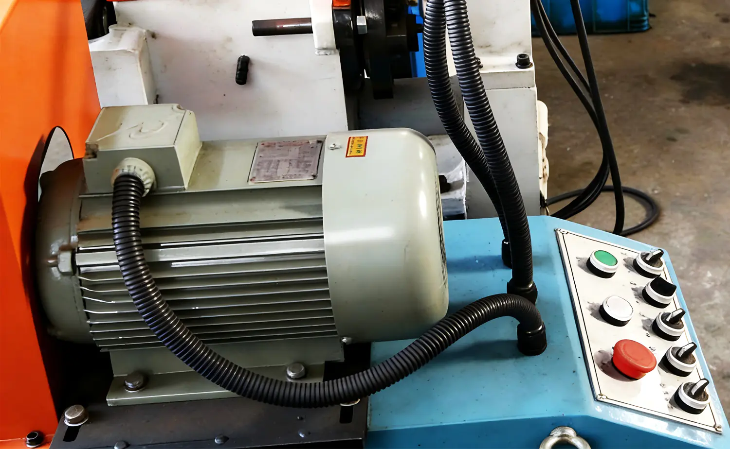 EF AC-serie afschuinmachine met enkele balhoofdbuis en hoge precisie EF AC-serie afschuinmachine met enkele balhoofdbuis en hoge precisie