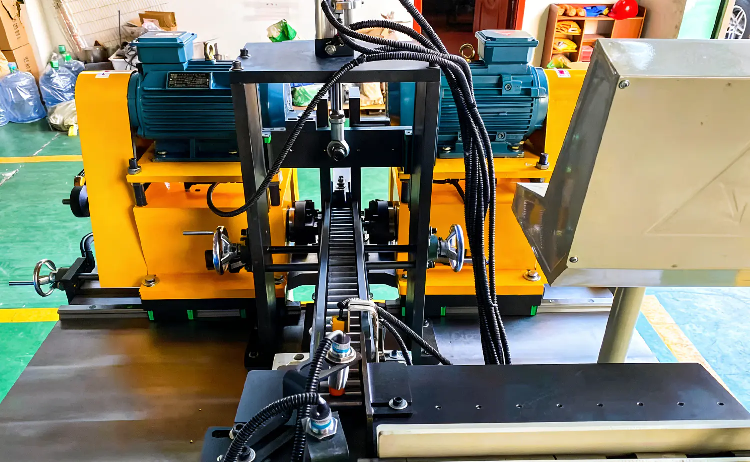 DEF50PVS servobuisafschuinmachine voor korte metalen en PVC-buizen