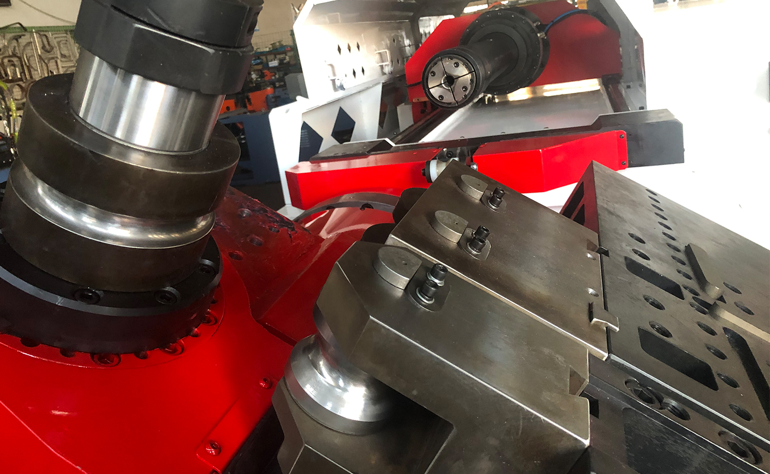 CNC roterende kop pijpbuigmachine - bidirectioneel